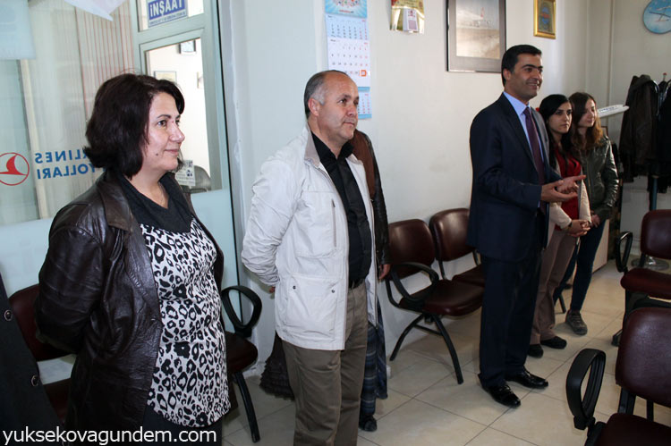 HDP Hakkari Adayları Yüksekova'da Esnafı Ziyaret Etti 8