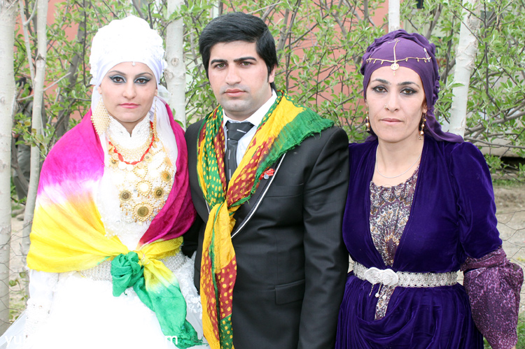 Yüksekova Düğünleri (09-10) Mayıs 2015 107