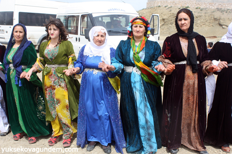 Yüksekova Düğünleri (09-10) Mayıs 2015 166