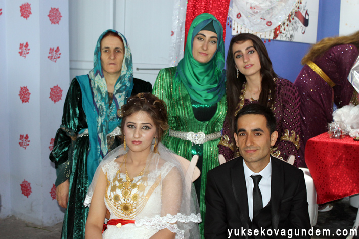 Kamalı Ailesinin Mutlu Günü 24