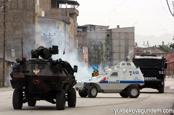 Yüksekova'da Gerginlik Çıktı 11