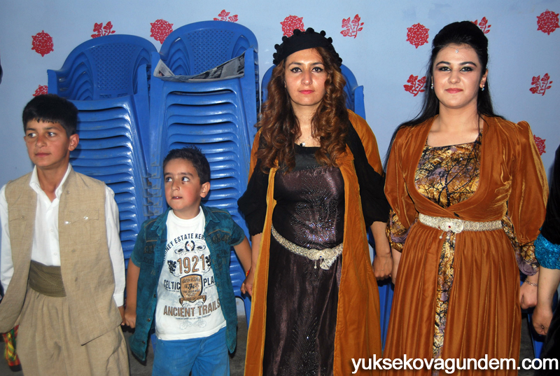 Öner Ailesinin Mutlu Günü 25