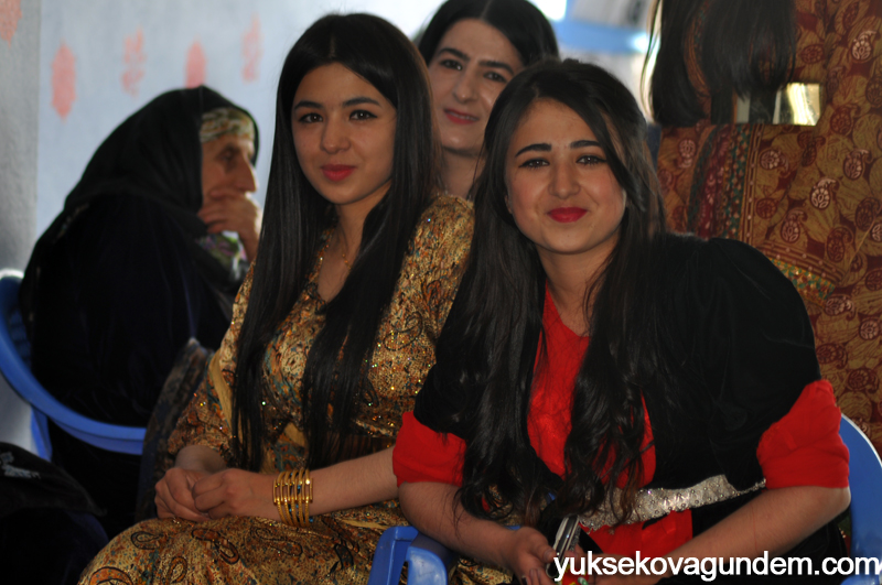 Öner Ailesinin Mutlu Günü 44