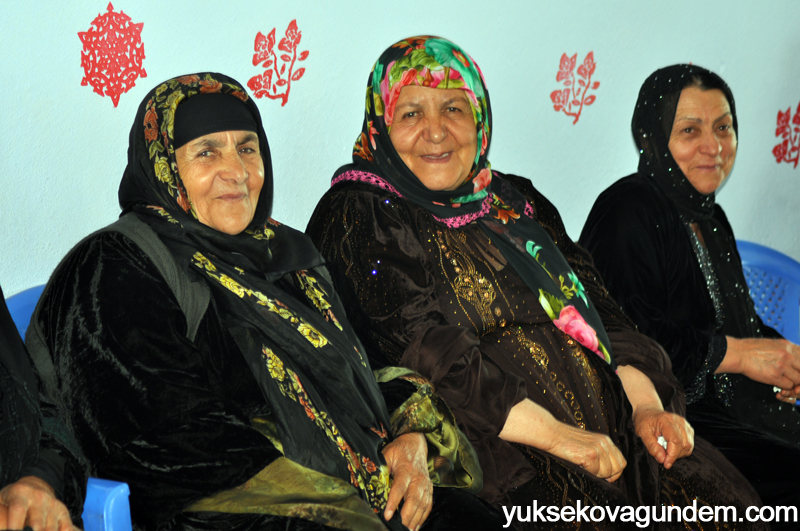 Öner Ailesinin Mutlu Günü 45