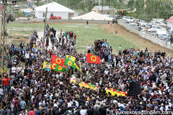 On binler 3 YPG savaşçısını uğurladı 20