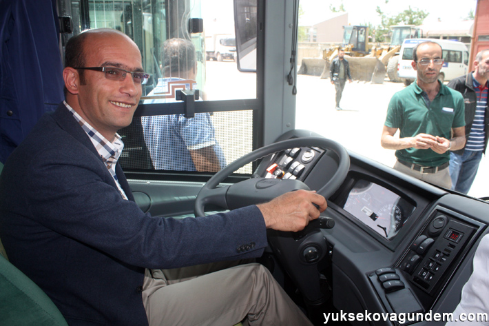 Yüksekova Belediyesi 4 Otobüs Aldı 4