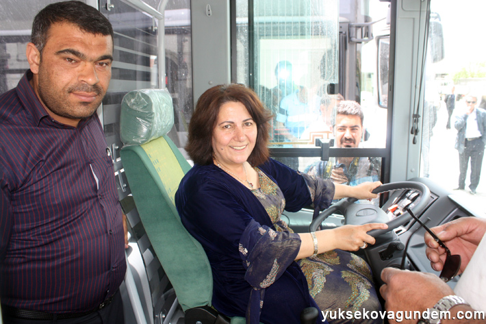 Yüksekova Belediyesi 4 Otobüs Aldı 7