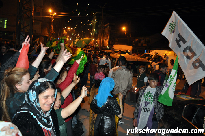 Yüksekova'da Seçim kutlamaları 11