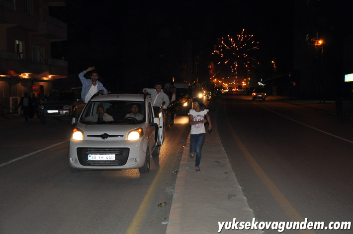 Yüksekova'da Seçim kutlamaları 17