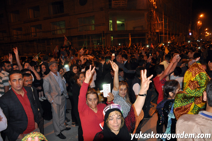 Yüksekova'da Seçim kutlamaları 19