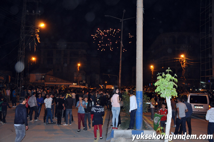 Yüksekova'da Seçim kutlamaları 32