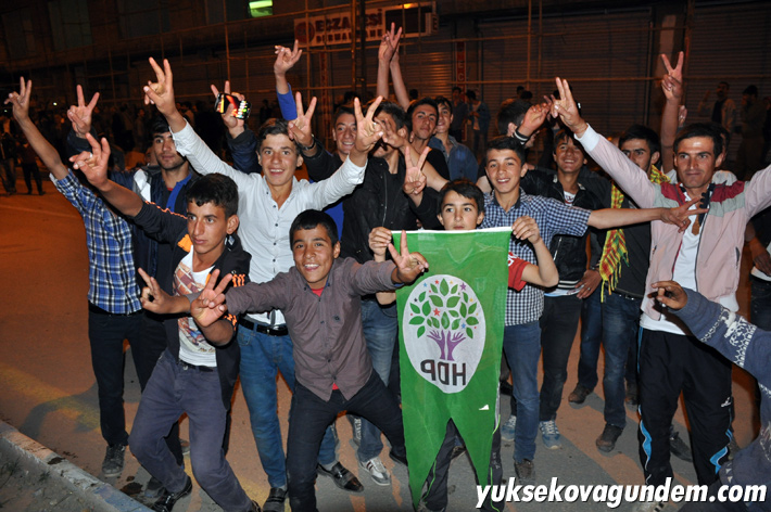 Yüksekova'da Seçim kutlamaları 35
