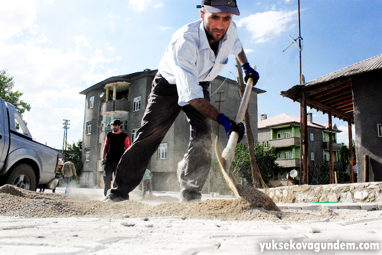 Oruç tutan işçilerin sıcakla imtihanı 9