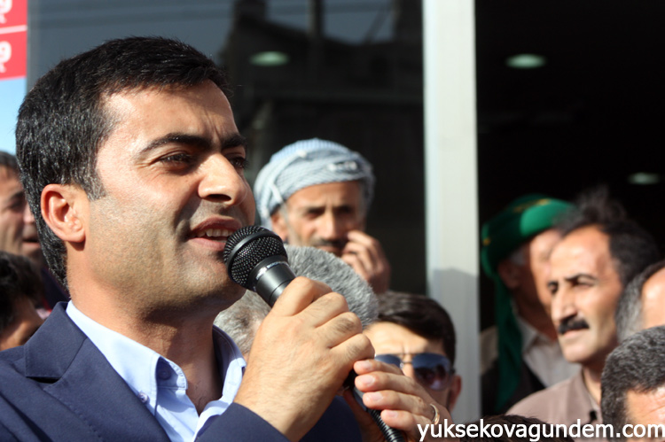 Yüksekova Kobani İçin Tek Yürek Oldu 10