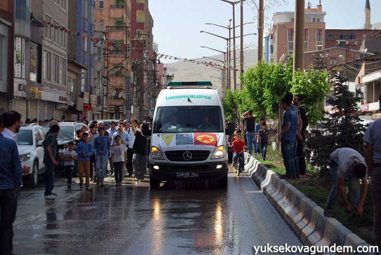 YPG'li Akdoğan Son Yolculuğuna Uğurlandı 1