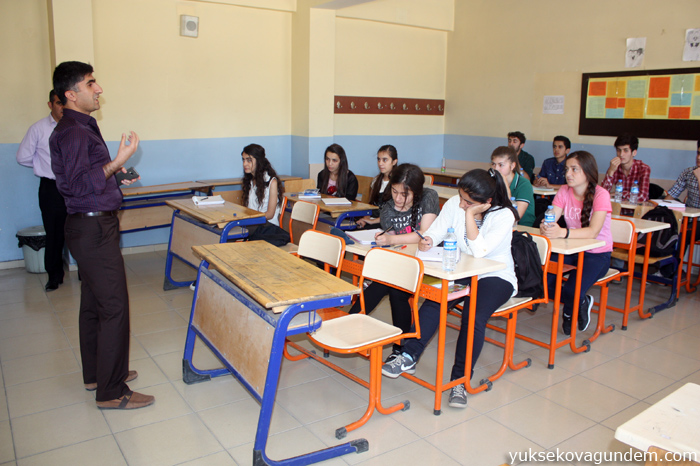 Yüksekova’lı öğrenciler yaz tatilini öğrenerek geçiriyorlar 2