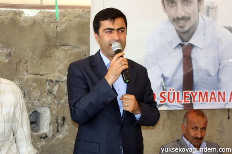 Süleyman öğretmeninin taziyesine kitlesel ziyaret 11