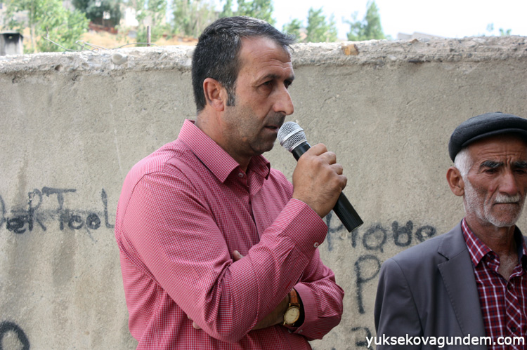 Süleyman öğretmeninin taziyesine kitlesel ziyaret 13