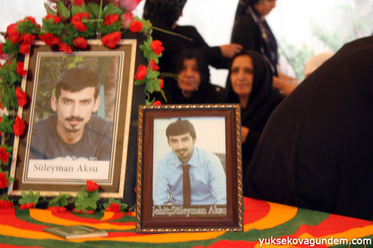 Süleyman öğretmeninin taziyesine kitlesel ziyaret 14