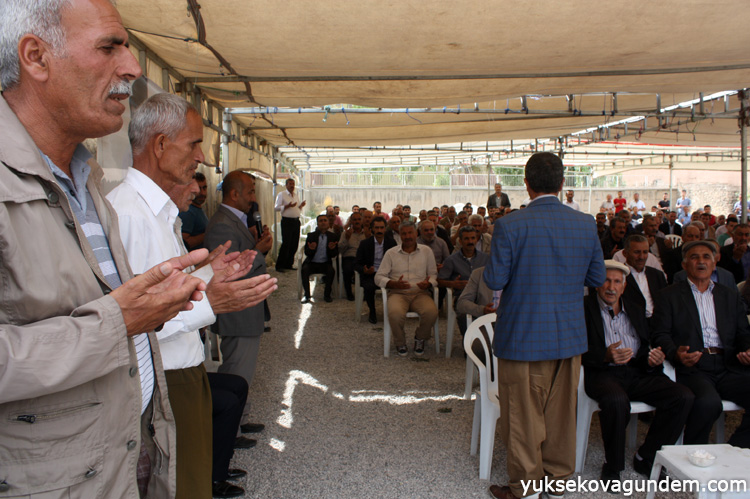 Süleyman öğretmeninin taziyesine kitlesel ziyaret 8