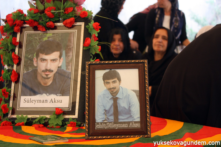 Süleyman öğretmeninin taziyesine kitlesel ziyaret 9