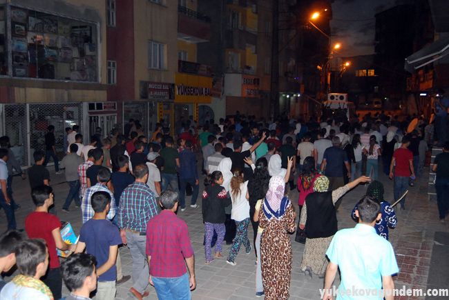 Yüksekova'da hava saldırıları ile gözaltılara tepki yürüyüşü 5
