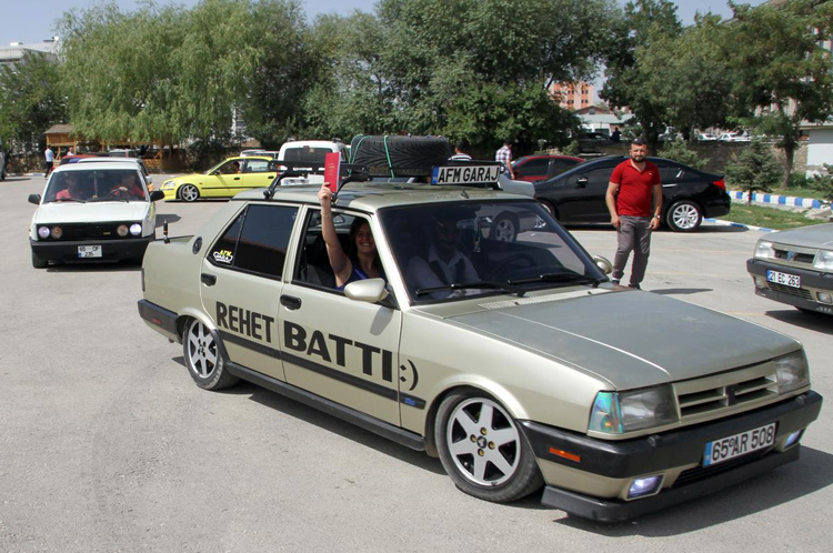 Drift Modifiye Araç Tutkunundan İlginç Evlilik Teklifi 12