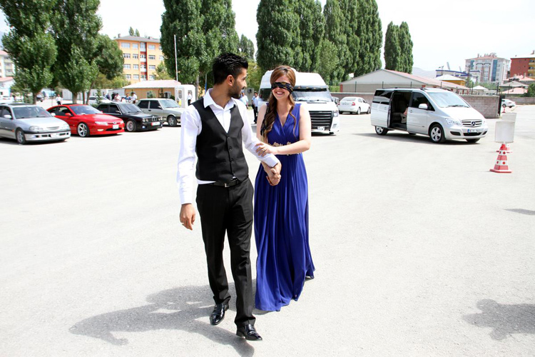 Drift Modifiye Araç Tutkunundan İlginç Evlilik Teklifi 6