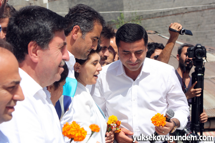 Selahattin Demirtaş Yüksekova'da 109