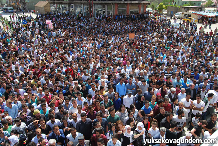 Selahattin Demirtaş Yüksekova'da 12