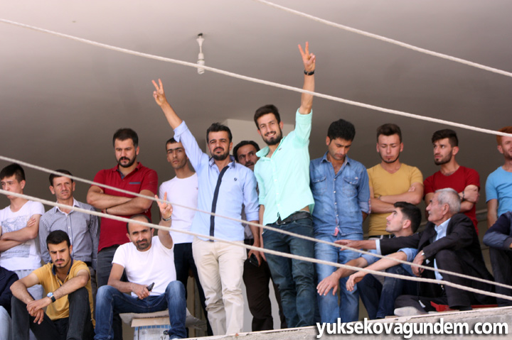 Selahattin Demirtaş Yüksekova'da 14