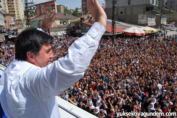 Selahattin Demirtaş Yüksekova'da 45
