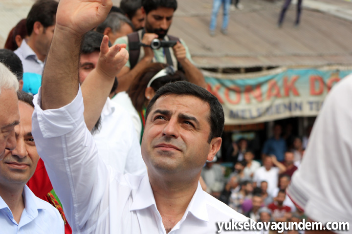 Selahattin Demirtaş Yüksekova'da 87