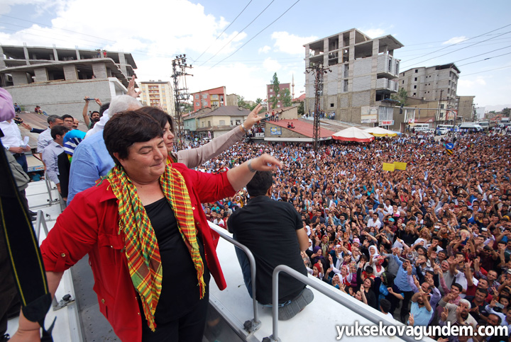 Selahattin Demirtaş Yüksekova'da 96
