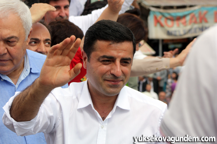 Selahattin Demirtaş Yüksekova'da 99