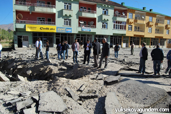 Yüksekova'da zırhlı araç geçişi sırasında patlama 4
