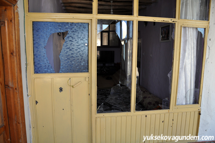 Yüksekova'da birçok ev hasar gördü 1