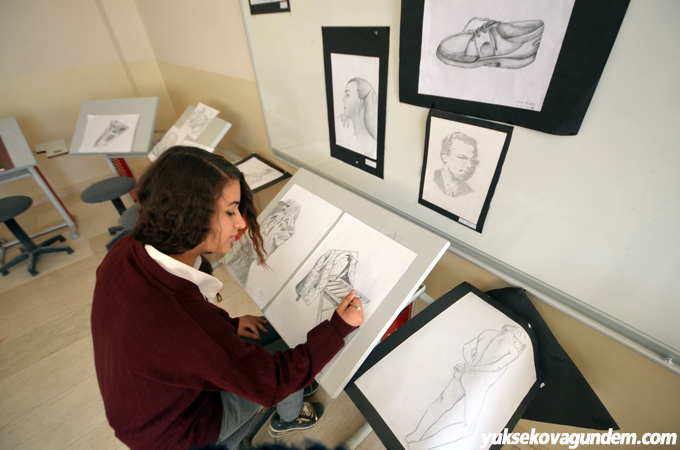Yüksekova'da 40 derslikli okul eğitime hazır 7