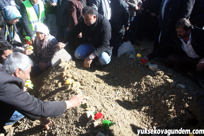 Dara ile Doğma Yüksekova'da toprağa verildi 16