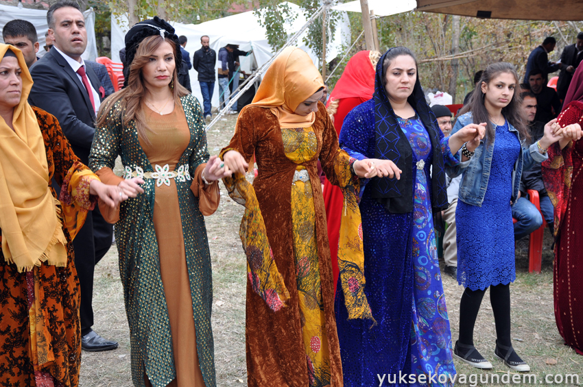 Yüksekova Düğünleri (07-08) Kasım 2015 26