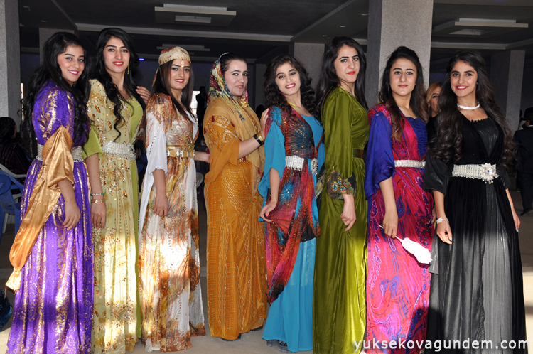 Bayazıt Ailesinin Mutlu Günü 60