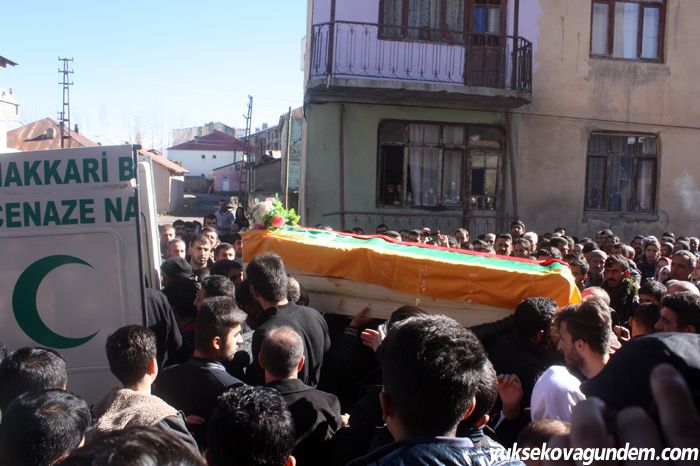 Noyan ile Arıcı Yüksekova’da toprağa verildi 15