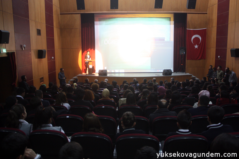 Yüksekova'da öğretmenler günü kutlandı 3
