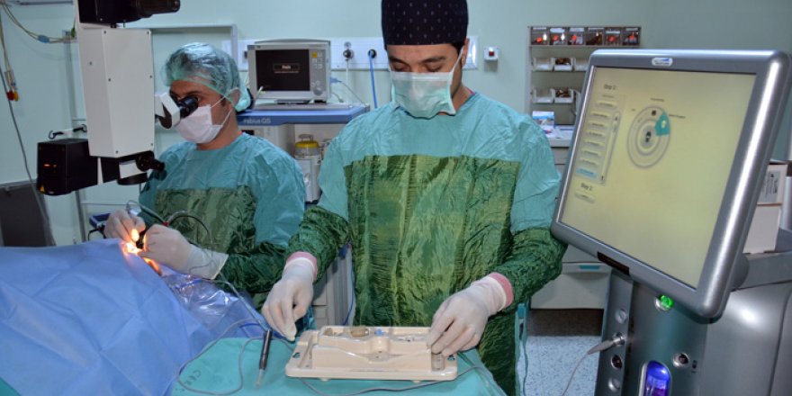 Yüksekova'da katarakt ameliyatına başlandı