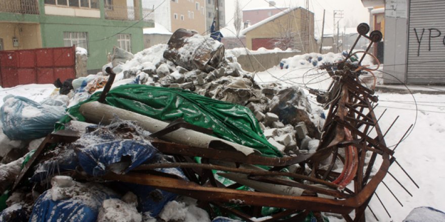 Yüksekova'da barikat operasyonu