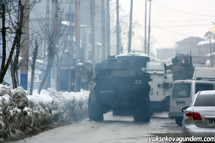 Yüksekova'da Polis Baskını: Gerginlik çıktı 7