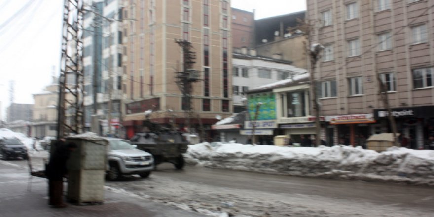 Yüksekova'da Polis Baskını: Gerginlik çıktı