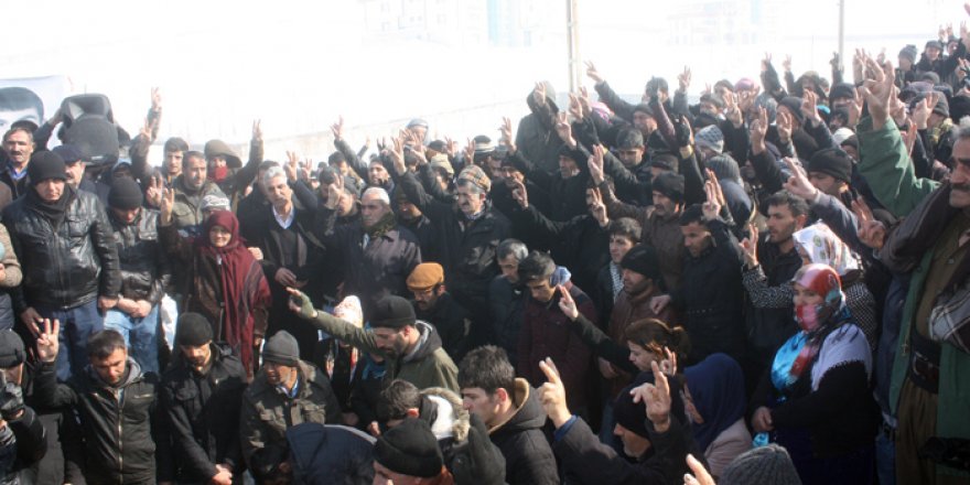 Alıcı Yüksekova'da toprağa verildi