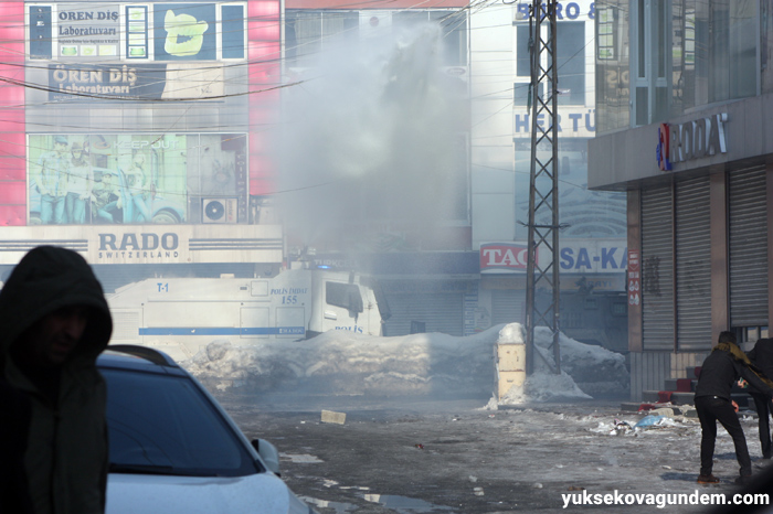 Yüksekova'da Yürüyüşe müdahale 2
