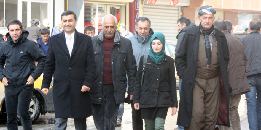 Yüksekova'da esnaf ziyaretleri bugün de sürdü